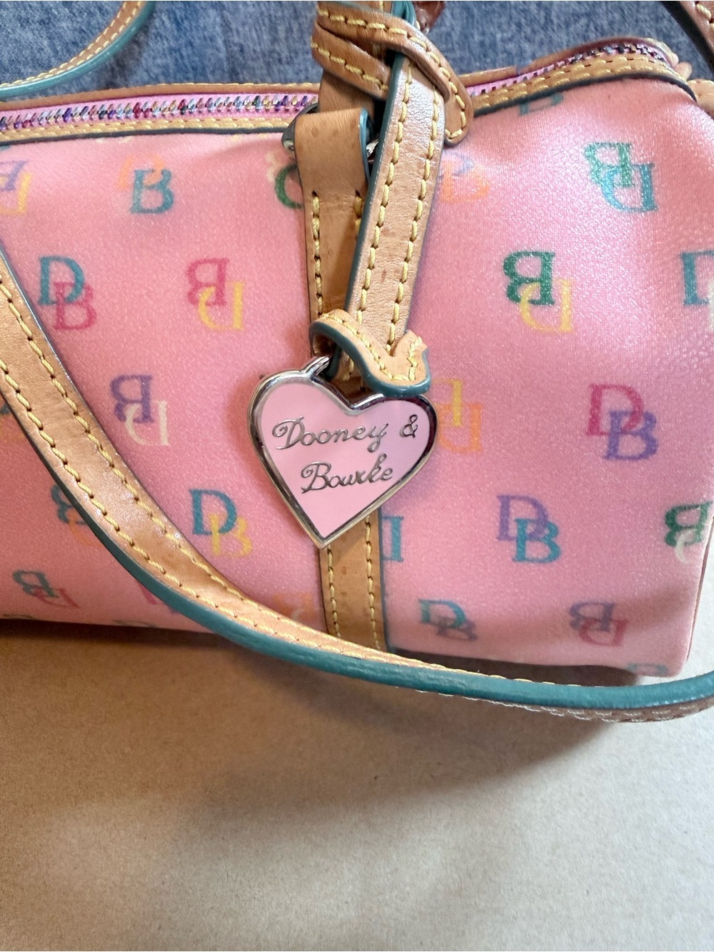 Y2K Dooney & Bourke Vintage Pink Barrel Bag with Heart Charm - Picture 6 of 11